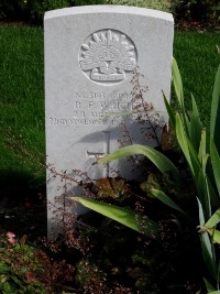 Klagenfurt War Cemetery - Wright, Reginald Ernest